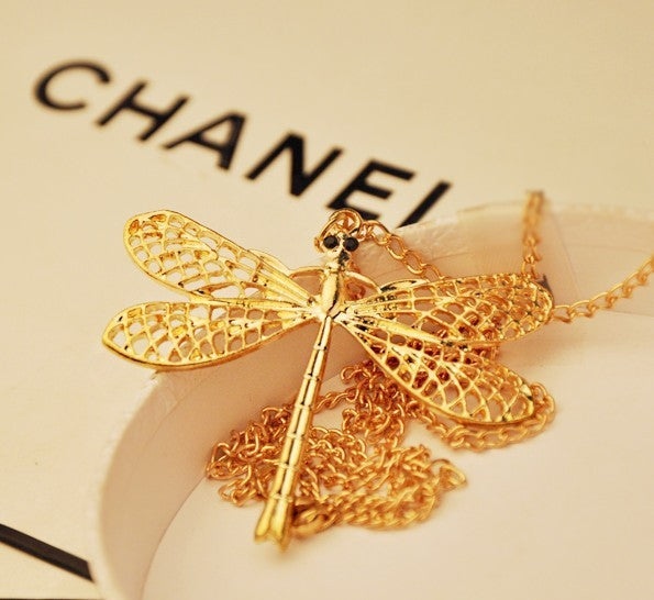 Popular New Fashion Exquisite Golden Hollow Dragonfly Necklace