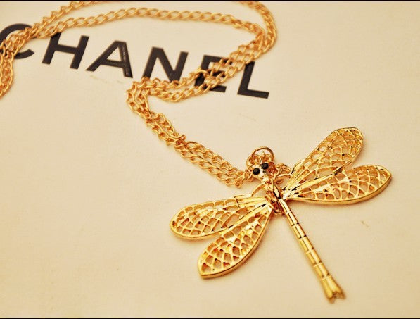 Popular New Fashion Exquisite Golden Hollow Dragonfly Necklace