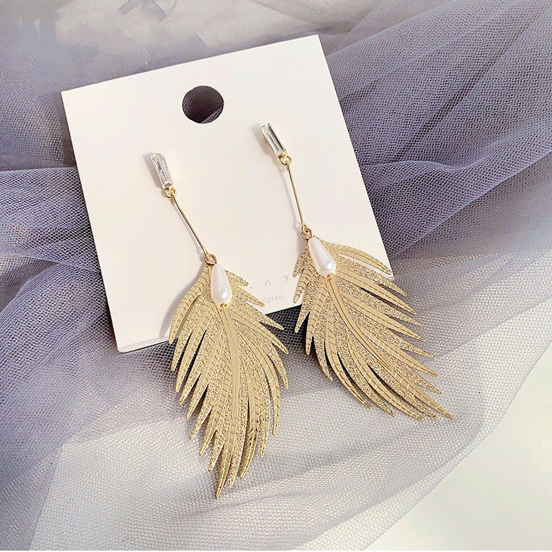 Leaves Hollowed Out Pearl Earrings Women\'s New Korean Temperament