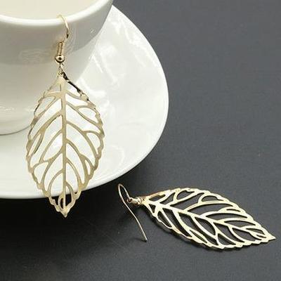 Popular Leaves Pendant Earrings