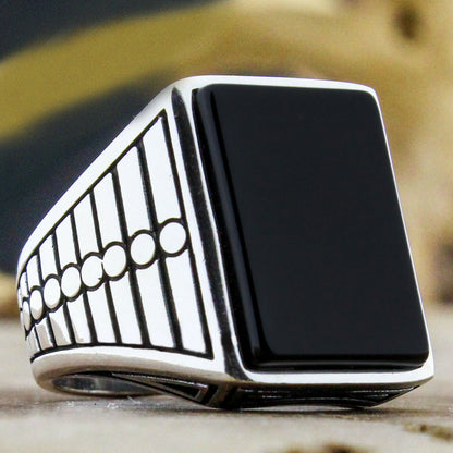 Retro Black Zircon Ring